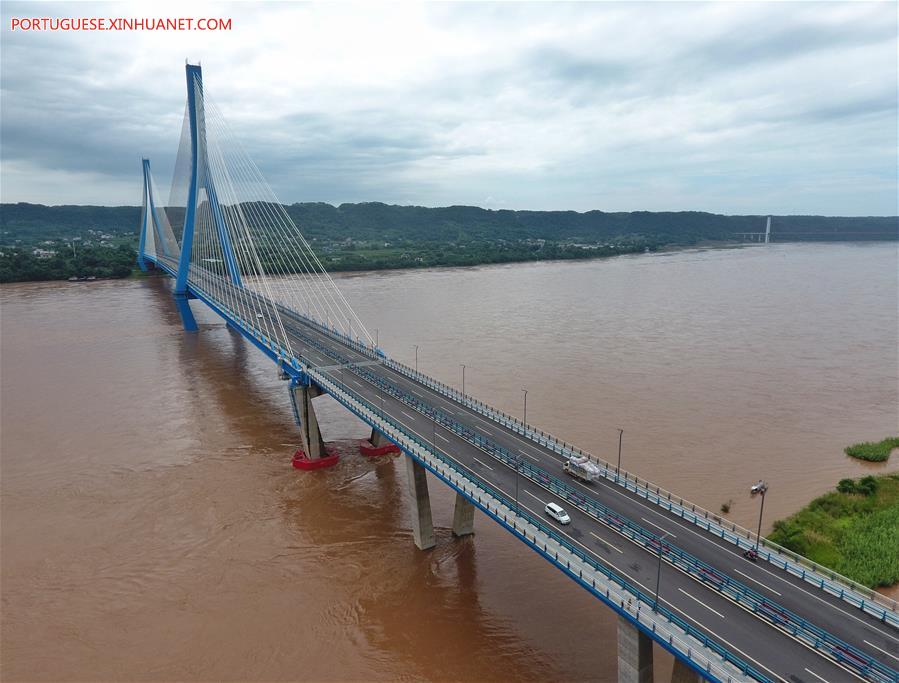 Ponte Nanxi Xianyuan Yangtzé abre ao tráfego público em Sichuan, sudoeste da China
