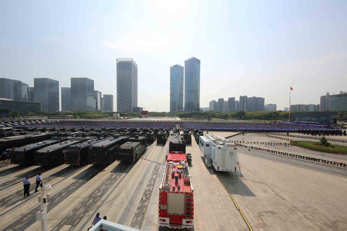 Polícia de Shenzhen realiza exercício