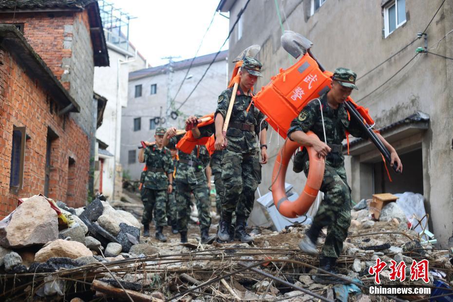 China combate o poderoso tufão Lekima