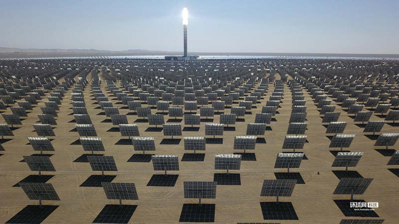 China ativa primeira usina de energia fototérmica de 100 MW