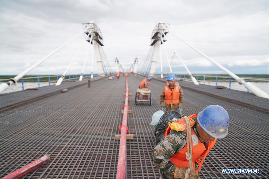 Primeira ponte rodoviária a ligar China e Rússia está em construção