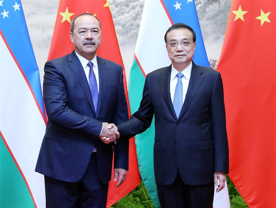 Premiê chinês conversa com seu homólogo do Uzbequistão para reforçar laços bilaterais