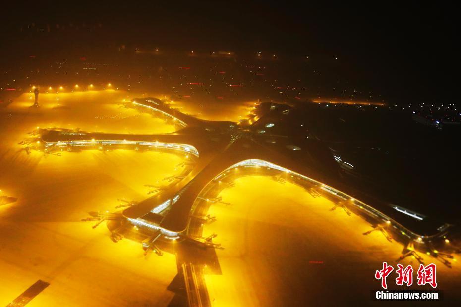 Novo aeroporto de Beijing completa segundo teste de voos 