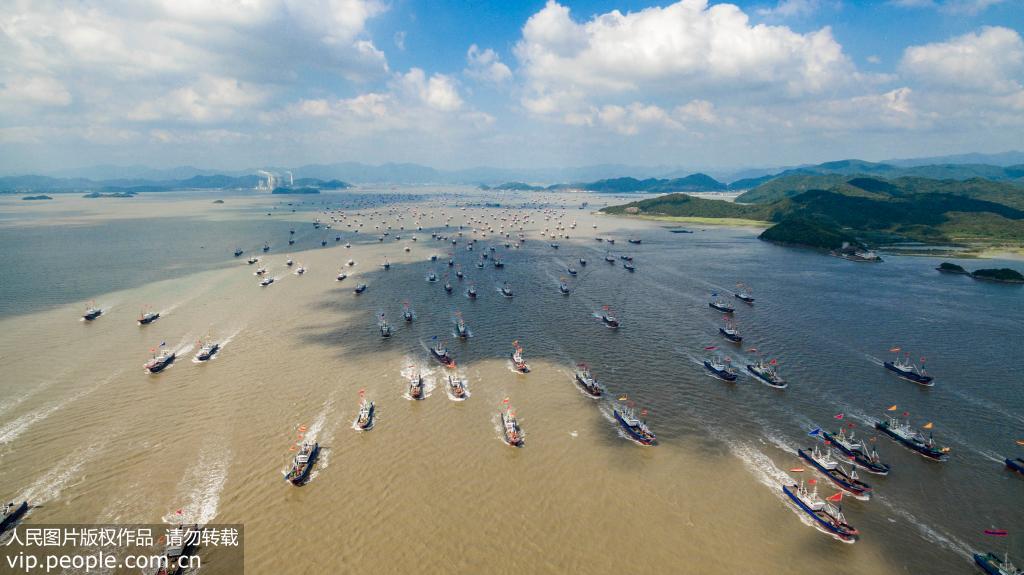Temporada de pesca começa no Mar da China Oriental