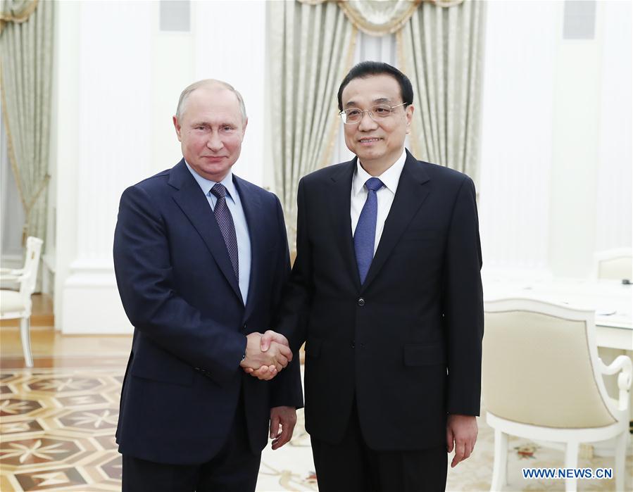 Primeiro-ministro chinês reúne-se com Putin sobre os laços bilaterais