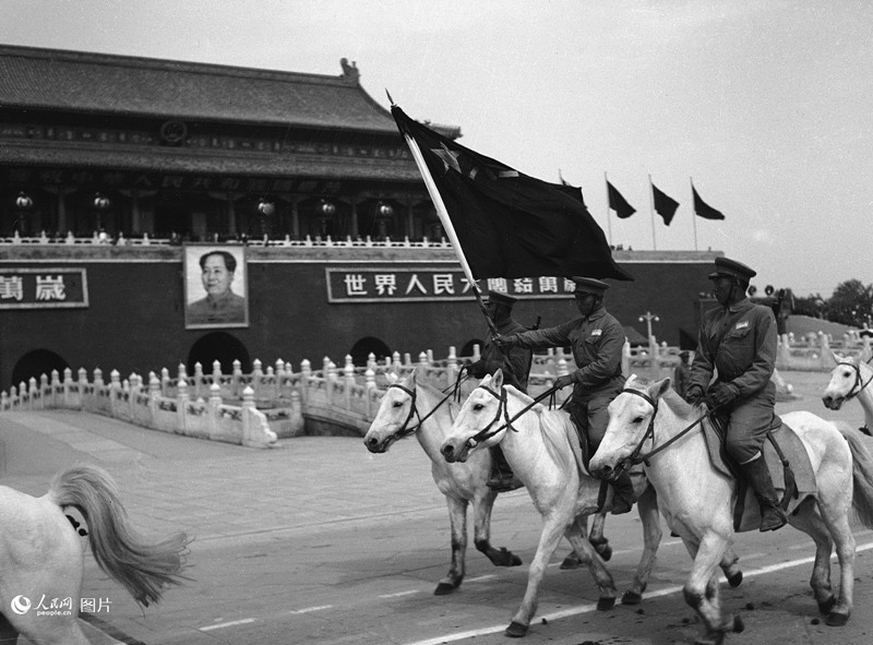 RPC: da cerimônia de fundação em 1949 ao desfile militar do Dia Nacional em 1959