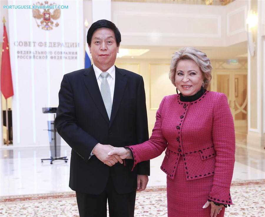 China e Rússia prometem promover cooperação extensa e coordenação legislativa