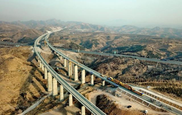 Beijing-Zhangjiakou: trem-bala atinge 385km/h em viagem de teste