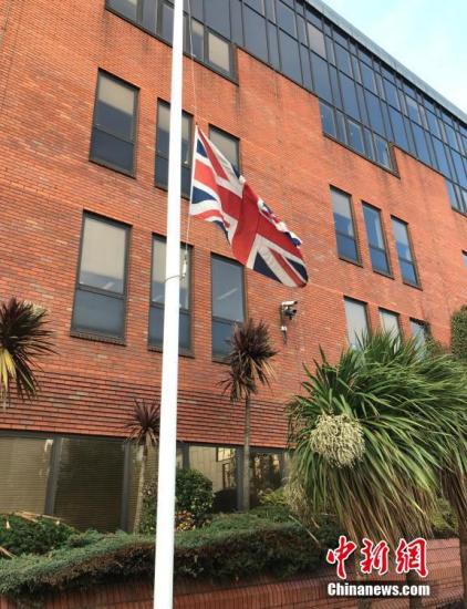 Embaixada da China no Reino Unido: polícia britânica ainda não determinou nacionalidade das vítimas do incidente do caminhão