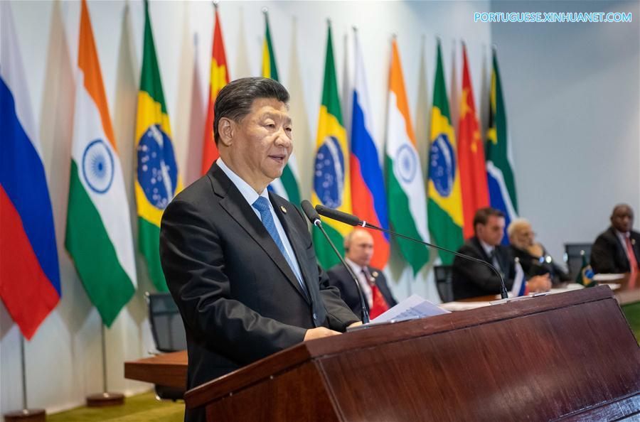 Xi pede que o Conselho Empresarial do BRICS e o Novo Banco de Desenvolvimento façam maiores contribuições