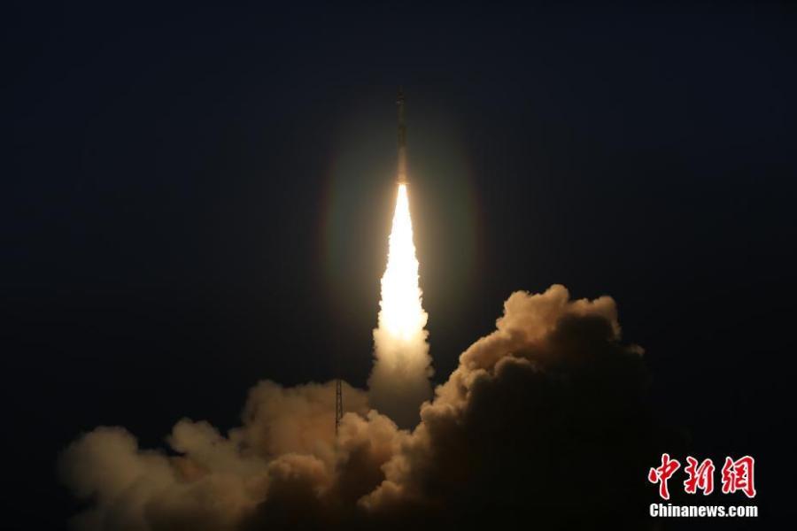 China envia dois satélites multimídia globais para órbita planejada