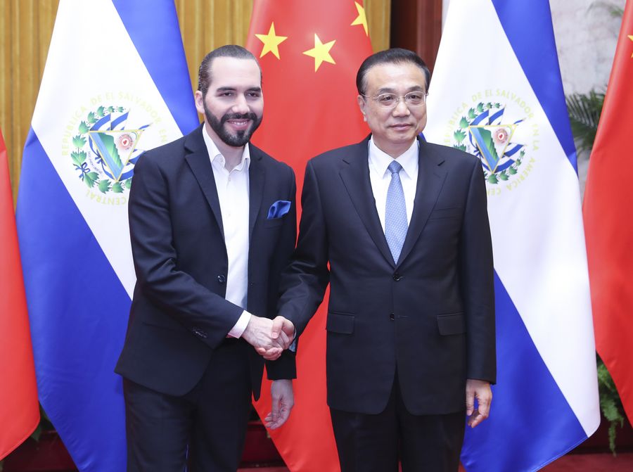 Premiê chinês reúne-se com presidente salvadorenho