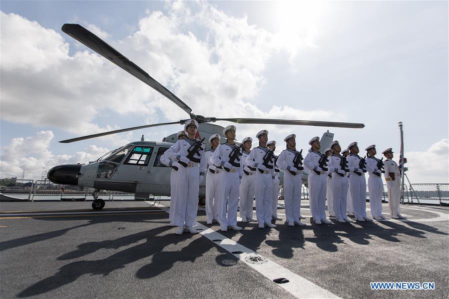Navio da marinha chinesa Weifang visita Quênia