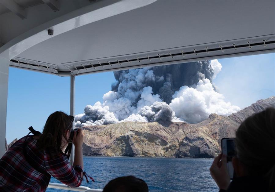 PM da Nova Zelândia: não há sinais de vida após a erupção vulcânica