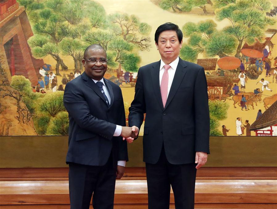 China e São Tomé e Príncipe prometem avançar laços