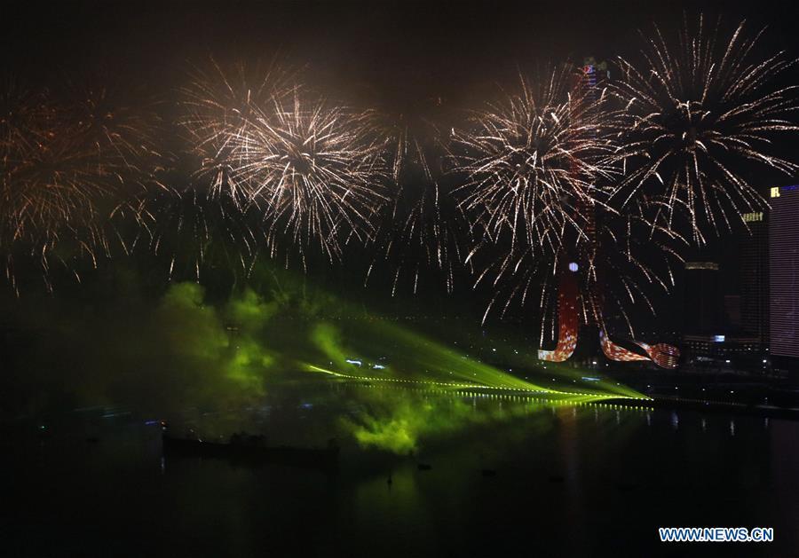 Macau e Zhuhai realizam em conjunto espetáculos de fogos de artifício