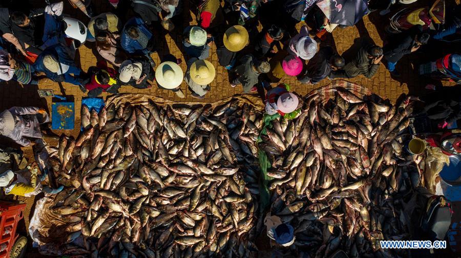 Yunnan: proibição de pesca suspensa temporariamente no lago Xingyun
