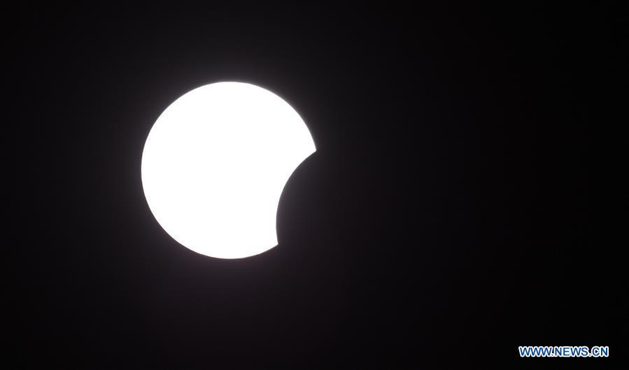 Galeria: eclipse solar parcial em Haikou