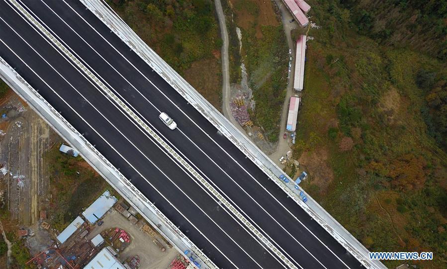 Guizhou: ponte Pingtang será aberta no início de 2020