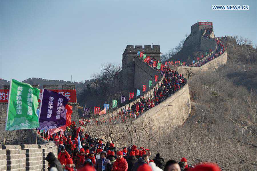 Grande Muralha com grande número de visitantes no início do novo ano