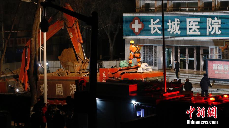 Colapso de estrada em Qinghai deixa pelo menos 6 mortes