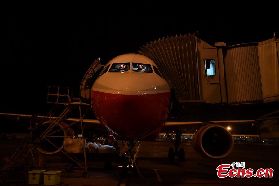 Companhia aérea realiza manutenção de aviões para garantir segurança do chunyun 