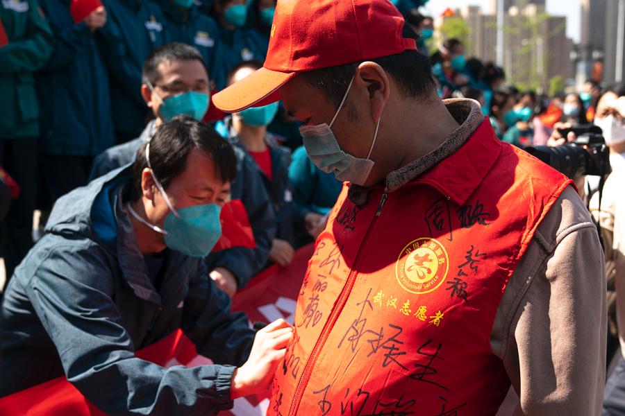 Última equipe médica de assistência a Hubei termina sua missão

