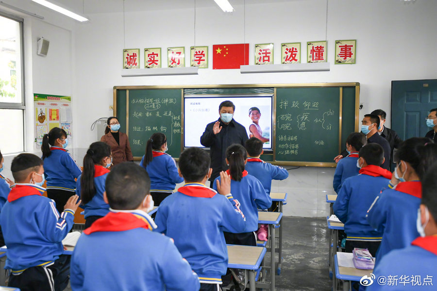 Xi destaca importância de emprego no alívio da pobreza