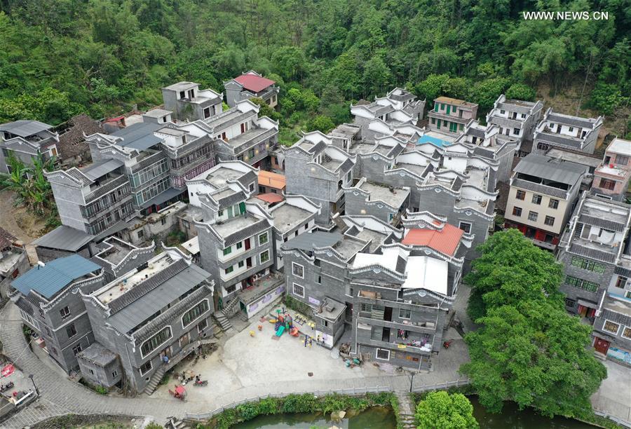 Guangxi: todo o grupo étnico Maonan deixa a pobreza