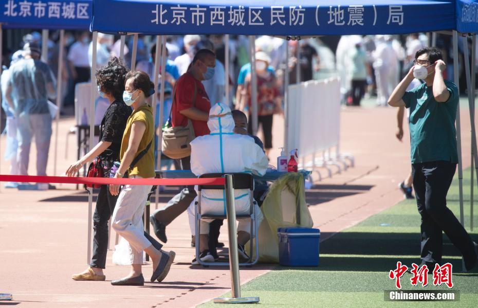 Beijing exige mais testes para pacientes febris com aumento de novos casos de Covid-19