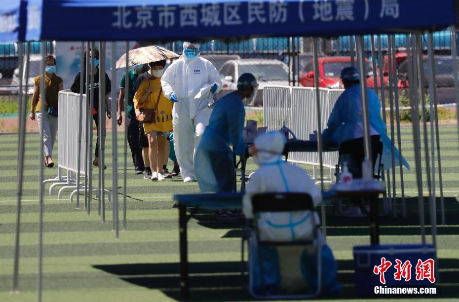 Beijing exige mais testes para pacientes febris com aumento de novos casos de Covid-19