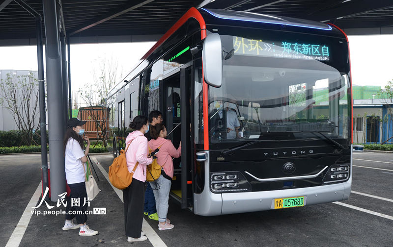 Henan testa ônibus de condução automática