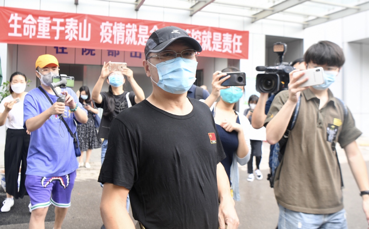 Primeiro paciente de Covid-19 ligado ao mercado atacadista de Beijing se recupera

