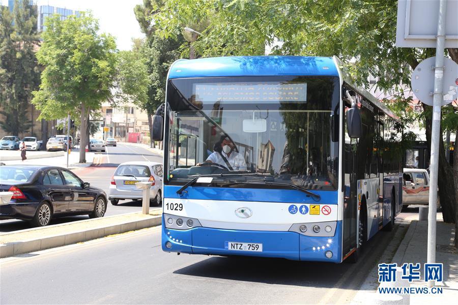 155 ônibus anti-epidemia da China incluídos no sistema de transporte público do Chipre