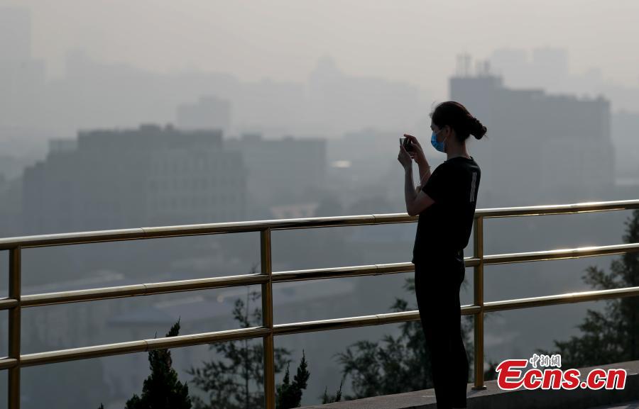 Beijing: parques registram maior afluência de visitantes com a diminuição do nível de emergência 