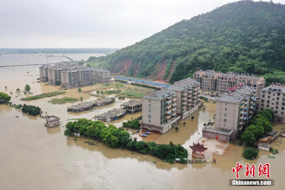 Anhui: aldeias inundadas no condado de Lujiang