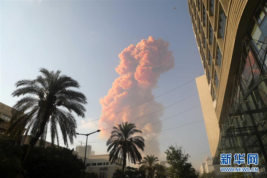 Explosões no porto de Beirute causadas provavelmente por produtos químicos explosivos