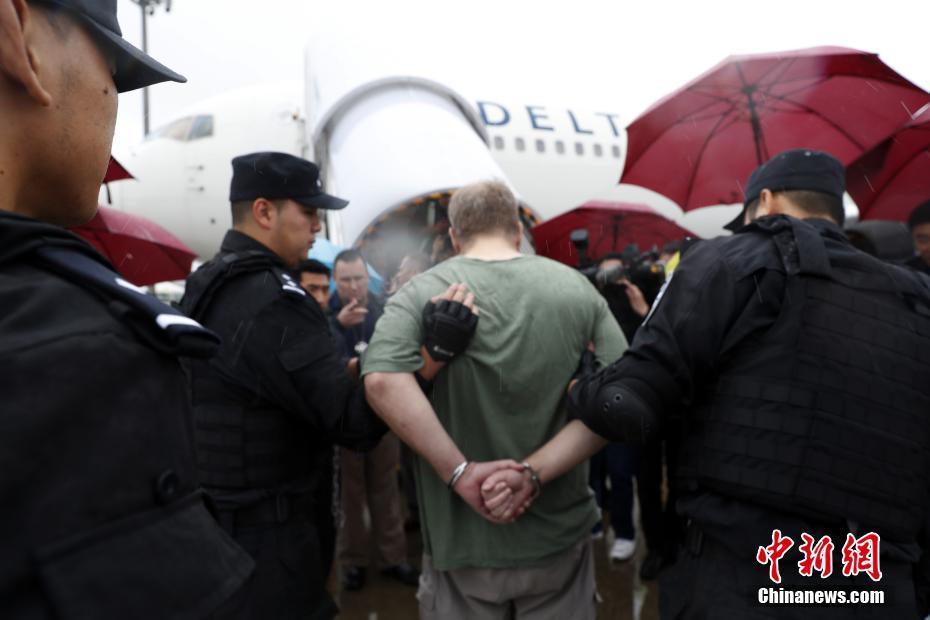 China repatria criminoso foragido da República Dominicana