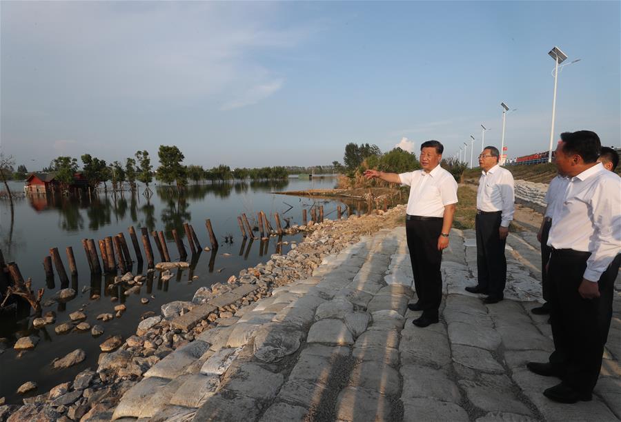 Xi inspeciona cidade de Hefei, no leste da China