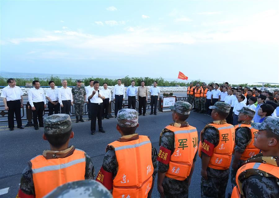 Xi inspeciona cidade de Hefei, no leste da China