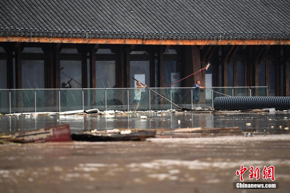 Chongqing “submersa” após nova inundação do Yangtzé