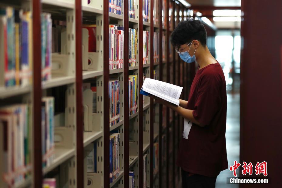 Mais de 600.000 estudantes universitários voltam a Beijing