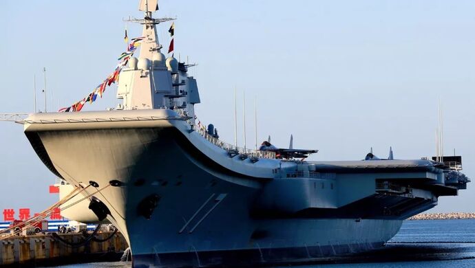 Navio Shandong realiza treino para manter paz e estabilidade no Mar do Sul da China