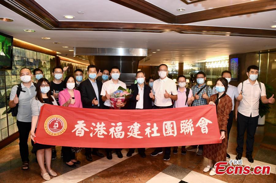 Equipes do continente chinês chegam a HK para ajudar na luta contra a epidemia