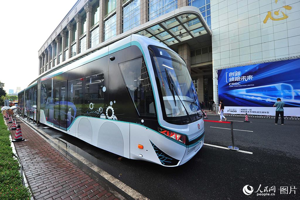 Shanghai lança primeiro “ônibus digital”