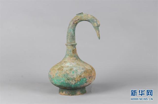 China: líquido descoberto em pote de bronze é confirmado como vinho de 2.000 anos 