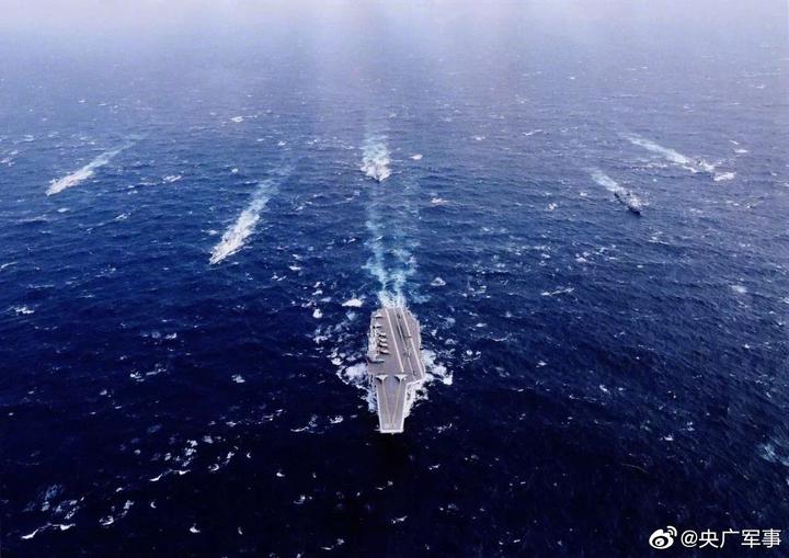 8º aniversário do porta-aviões Liaoning 