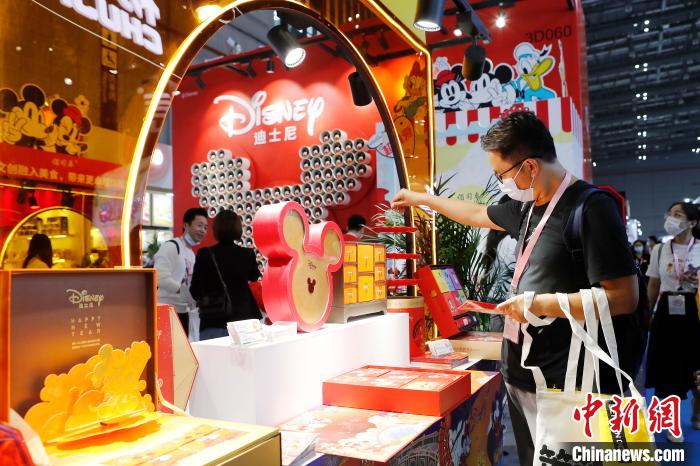 Exposição de alimentos em Shanghai atrai a participação dos conglomerados de 23 países e regiões 
