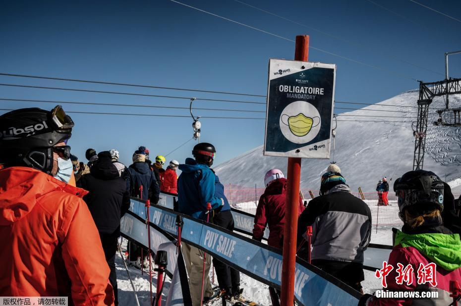 Alpes franceses: temporada de esqui arranca com uso de máscara