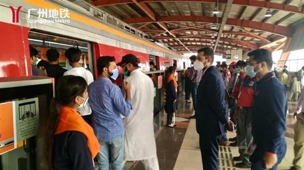 Paquistão: metrô da linha laranja em Lahore é oficialmente inaugurado